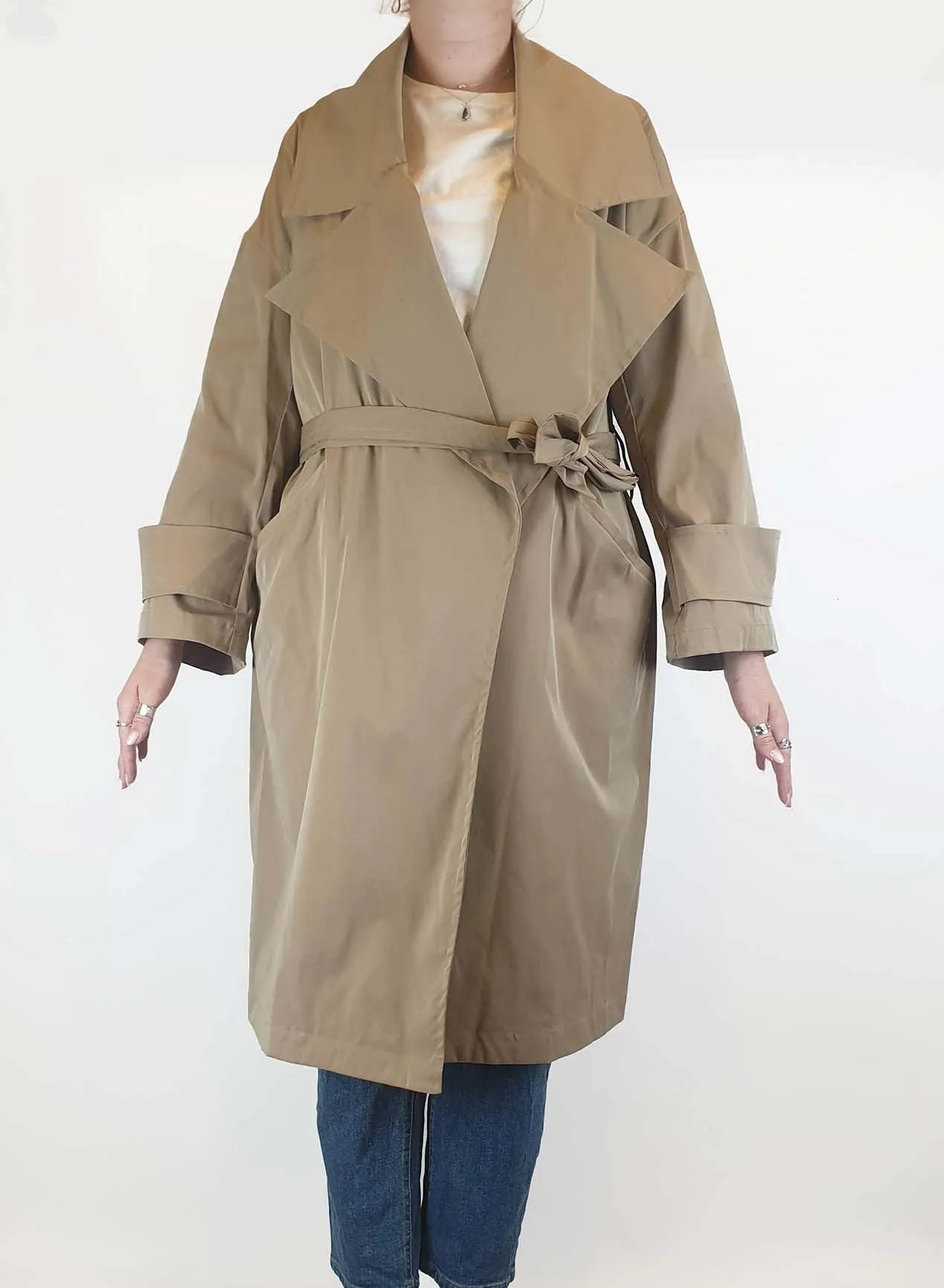 Fate   Becker tan trench coat size M/L