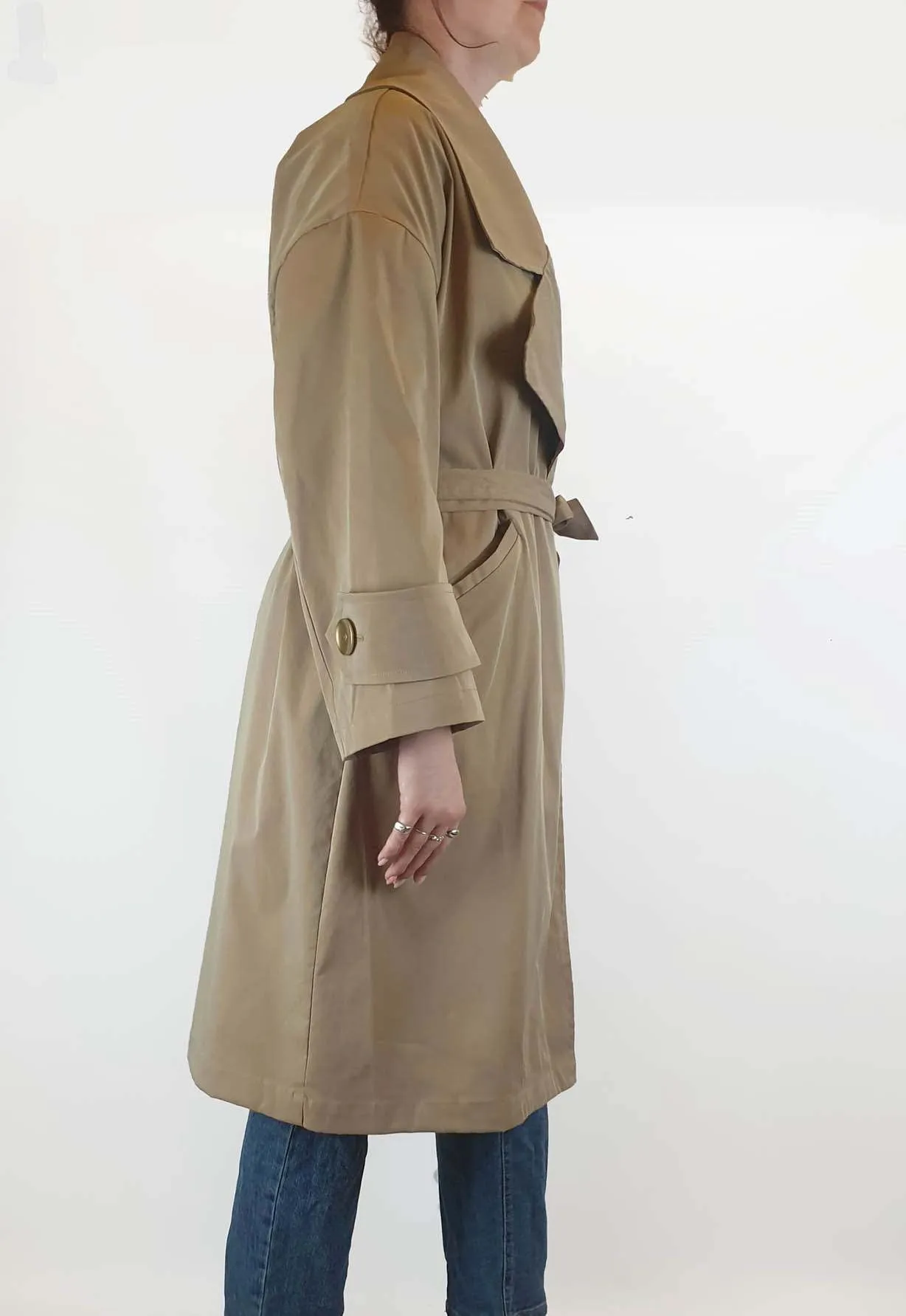 Fate   Becker tan trench coat size M/L