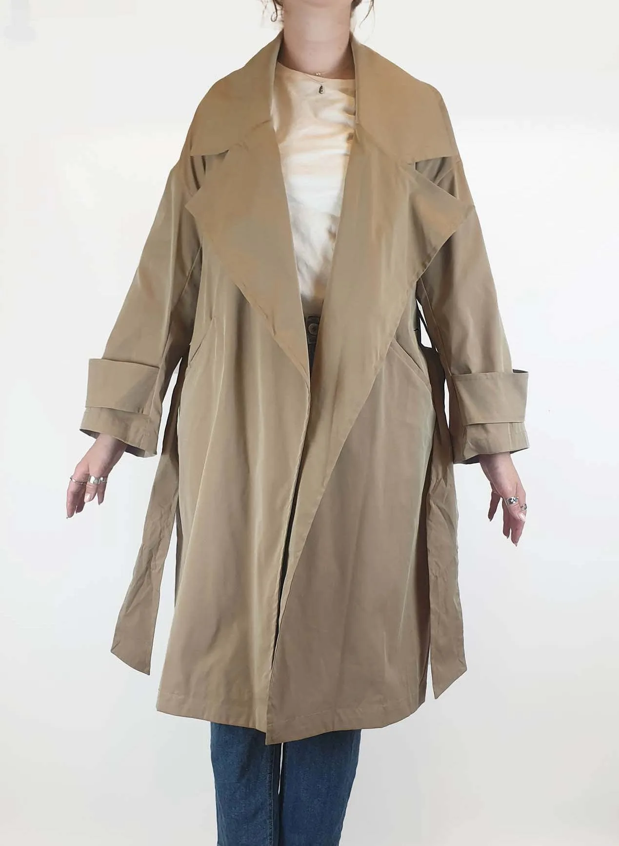 Fate   Becker tan trench coat size M/L