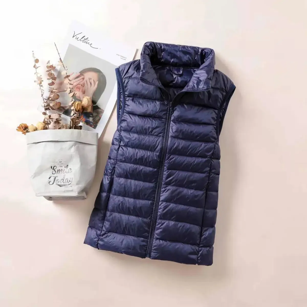 Lightweight Women's Ultra-Light Down Vest - Slim Fit Sleeveless Jacket, Portable Windproof Waistcoat for All Seasons