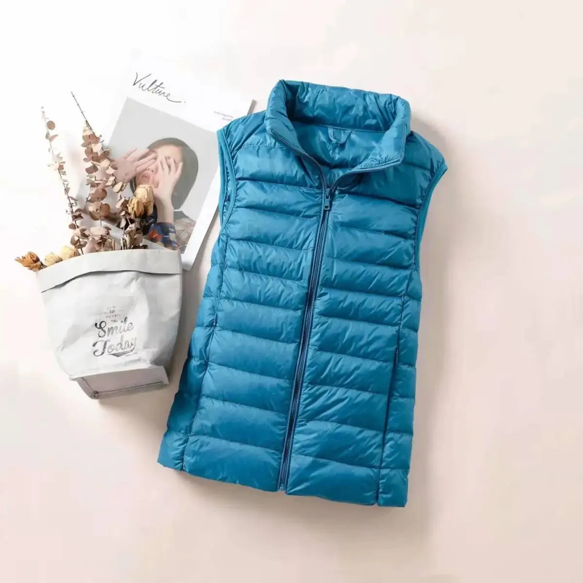 Lightweight Women's Ultra-Light Down Vest - Slim Fit Sleeveless Jacket, Portable Windproof Waistcoat for All Seasons