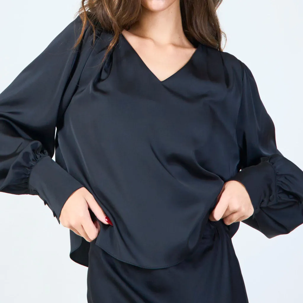 V-neck long sleeve blouse wholesale